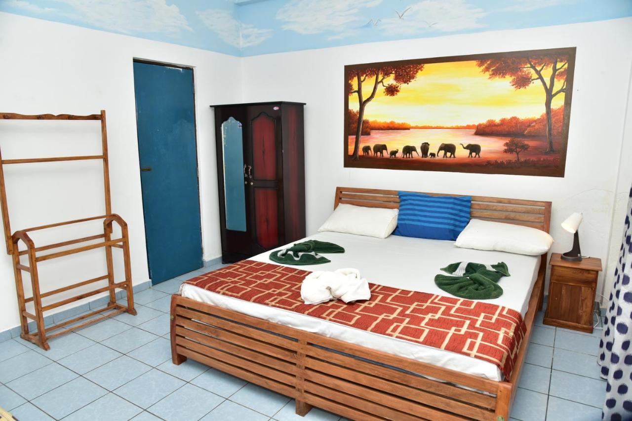 Hotel Happy Tuna Hikkaduwa Kültér fotó